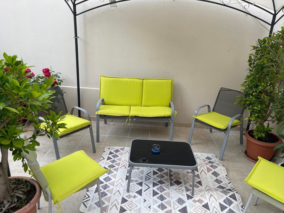 Cozy Minimal Apartment Piraeus Buitenkant foto