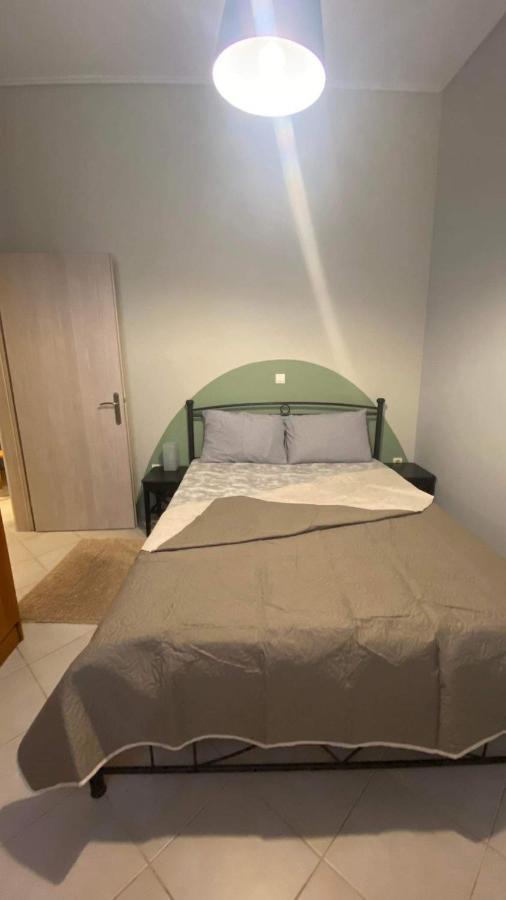 Cozy Minimal Apartment Piraeus Buitenkant foto